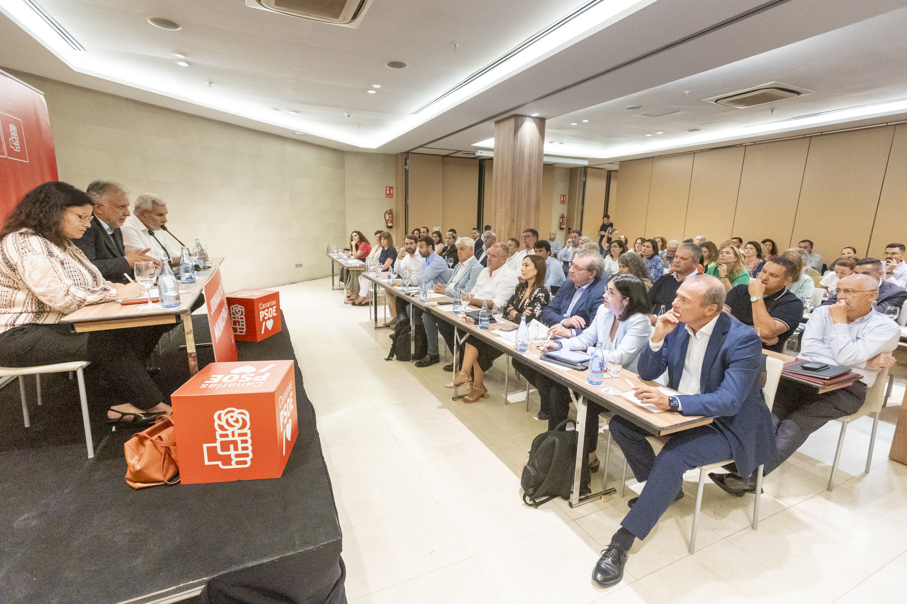 Encuentro celebrado este miércoles en Santa Cruz de Tenerife